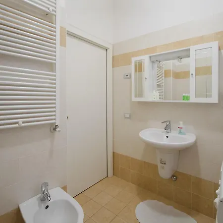 Apartamento Elegante Al Centro Storico Torri Del Benaco